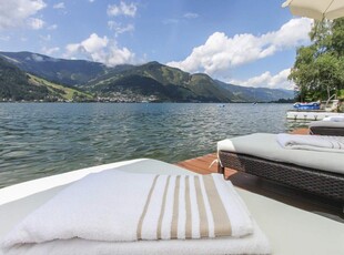 Seeliegenschaft mit spektakulärem Seeblick in Zell am See!