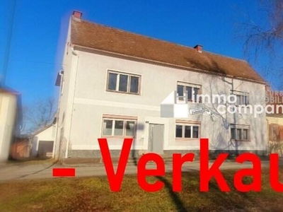 Verkauft - Großes Einfamilienhaus, ca. 220m² Wfl, ca. 150m² Nfl., 1324m² Grund – Kaufpreis 165.000 Euro