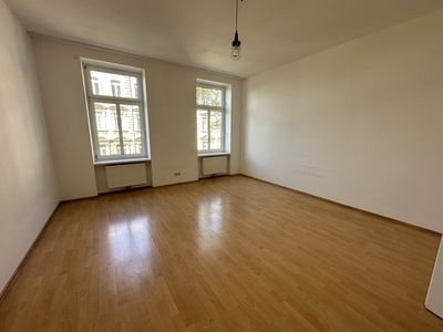 TEILMÖBLIERT: 2 Zimmer Wohnung ab sofort anmietbar!