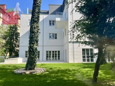 Großzügige Gartenmaisonette mit Indoor-Pool zum Erstbezug