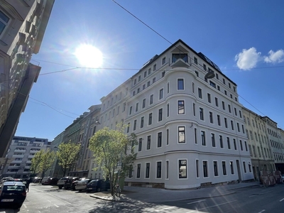 Charmanter Neubau mit Balkon