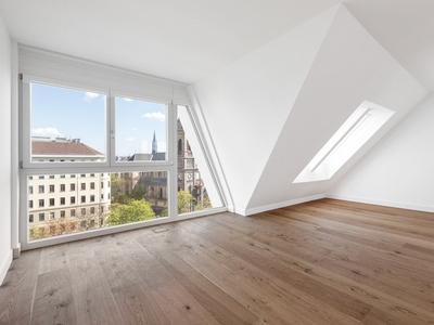 CITY VIEW & STYLE // MODERNE DACHGESCHOSSWOHNUNG // PANORAMAFENSTER // BALKON + TERRASSE + DACHTERRASSE MIT TRAUMBLICK // NÄHE UHLPLATZ