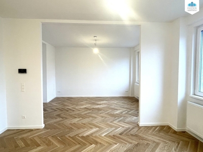 Erstbezug nach Komplettsanierung / 3-Zimmer-Wohnung am Südtiroler Platz