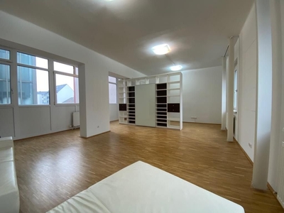 Helle, teilmöblierte 3-Zimmer-Wohnung im Linzer Stadtzentrum - WG tauglich!