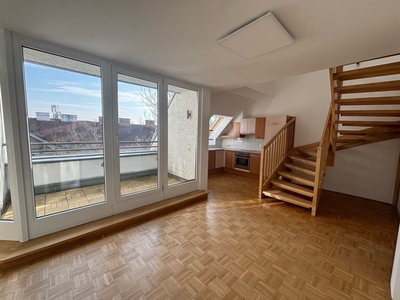 1160! Schöne 3-Zimmer DG-Maisonette mit Loggia!