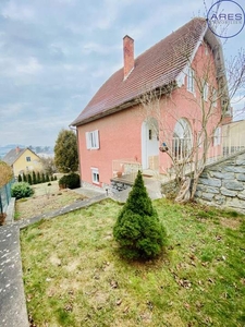 Stylisch renoviertes Einfamilienhaus, mit traumhaftem Blick auf die Burg Raabs!