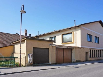 Wohnhaus mit Geschäftslokal, Garage und Garten im Zentrum von Maria Anzbach