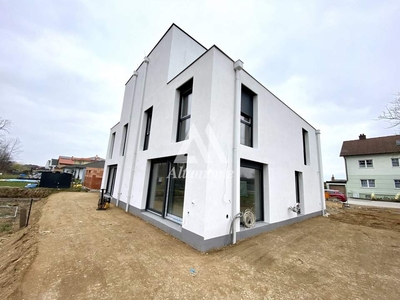 MODERNE 5 ZIMMER DOPPELHAUSHÄLFTE MIT DACHTERRASSE, SEEBLICK SOWIE GARTEN NÄHE TULLN