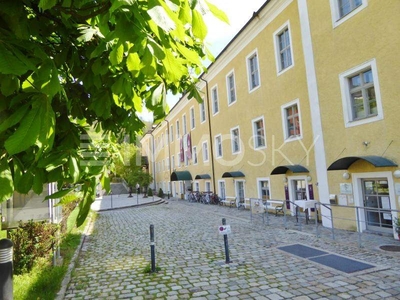 Stilvoll wohnen im Schloss Mondsee