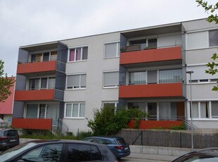 Unbefristete 3-Zimmer-Wohnung mit Balkon!