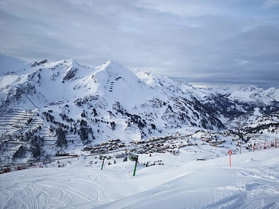 Alpiner Wohntraum mit Schneesicherheit! Moderne 4-Zimmerwohnung direkt an der Skipiste