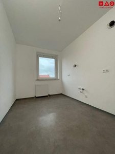 Attraktive 3-Zimmerwohnung inkl. Balkon, Aufzug und Keller mit einzigartigem Blick auf die Berglandschaft! AB SOFORT VERFÜGBAR! KEINE BEFRISTUNG!