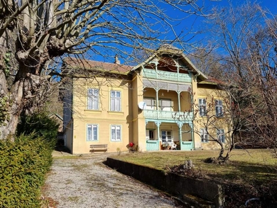 Die Villa wirst Du haben müssen, um Dornröschen wachzuküssen!