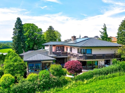 SCHÖNER WOHNEN! Hochherrschaftliches Anwesen am Stadtrand von Salzburg ...