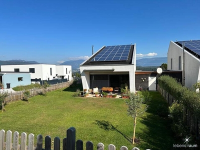 Platz an der Sonne in Finkenstein: licht- und energiedurchflutet. Derzeit vermietet.