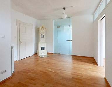 Eine ansprechende 100 m² Wohnung mit 3 Zimmer, Wohnküche, Balkon, Garten u.1 PKW- Stellplatz