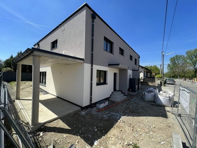 Energiekosten sparen - Photovoltaik - 1 von 2 noch verfügbar - ökologische Bauweise - sonniger Garten - Carport