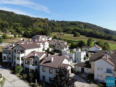 Familienwohnung im EG mit Loggia