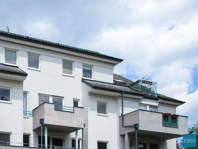 Freundliche Dachgeschoßwohnung mit Terrasse