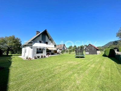 Gemütliches Einfamilienhaus mit großzügigem Garten und Bergblick