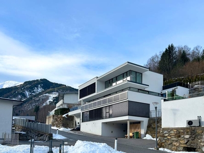 Hoch über Kaprun, dem Kitzsteinhorn zu Füßen! Moderne Villa mit Einliegerwohnung in Toplage