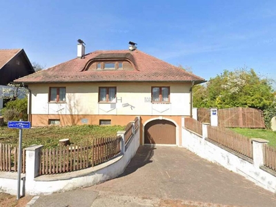 Sanieren und Einziehen! Älterer Bungalow mit Keller auf wunderbarem, großzügigen Grund in ruhiger Lage