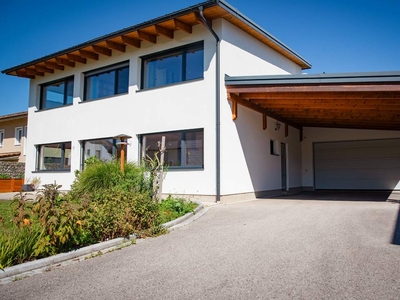 Neuwertiges Passivhaus im Grünen in Hiesbach