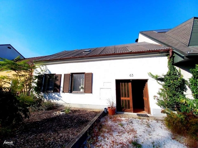 Traumhaftes Einfamilienhaus in Wiener Neudorf - Sanierungsobjekt mit Garten und herrlichem Grünblick!