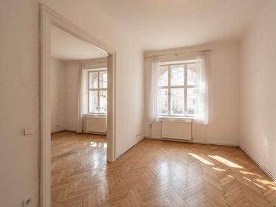 ** Studenten-WG willkommen: rd. 78 m² große 3-Zimmer Wohnung mit Garten-Loggia - ab sofort **