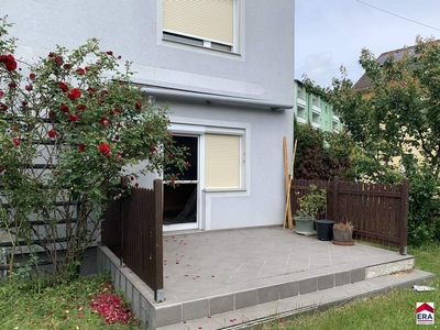 Tolles Haus in Tulln an der Donau - auch als Büro/Praxis geeignet: 217m², 3 Etagen, Terrasse, Pergola, Grillplatz, Garage, Garten & mehr!