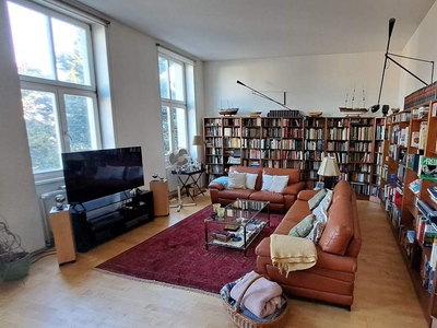 Traumhafte Altbauwohnung mit Blick zum Augarten