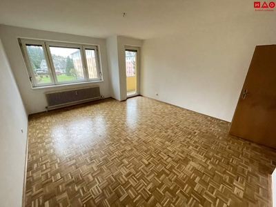 Neu sanierte 3-Zimmer-Wohnung mit Loggia, Aufzug!