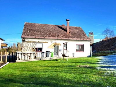 Wohnhaus mit großem Grundstück am Stadtrand in Angerwaschen