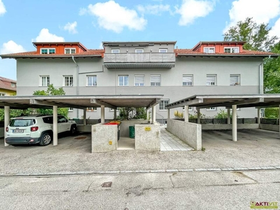 Update! - Zentrale Lage im beliebten Gmunden. - Carport, Terrasse und großer Keller inklusive.