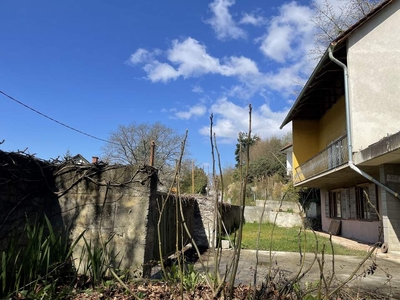 ZÖSENBERG: Interessantes Wohnhaus mit herrlichem Ausblick (2359)