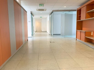 Vielseitige Gewerbefläche in Linz zur Miete: Perfekt für Büro oder Praxis ca. 300 m²/ Schubertstraße