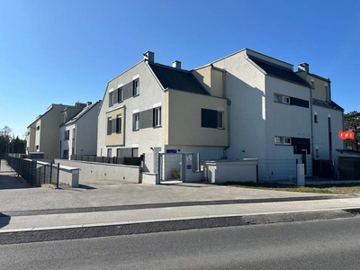 Attraktive Dachgeschoss-Wohnung inkl. Terrasse mit Fernblick