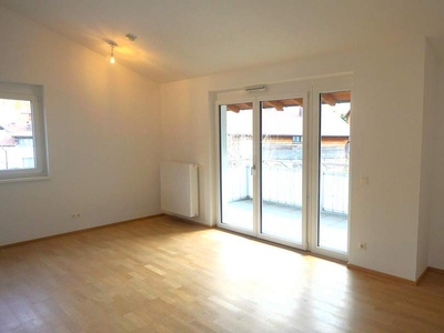 Top moderne 2 Zimmerwohnung mit Balkon