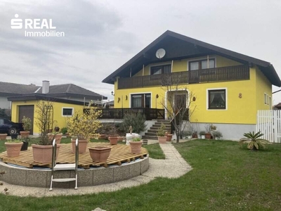 Wohnen in ruhiger Lage - Großzügiges Haus mit Garten, Garage und Pool!