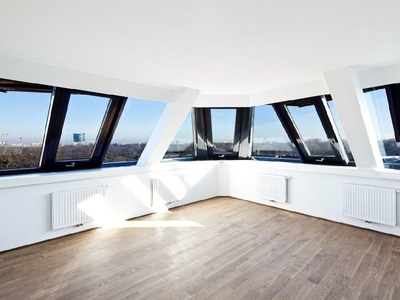 Moderne DG-Wohnung mit Blick auf den Prater