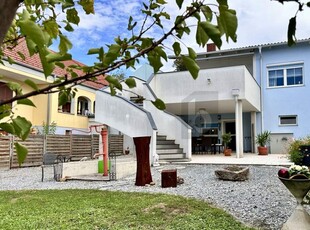 IDYLLISCHES WOHNEN MIT GARTEN UND WHIRLPOOL