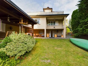 Top-Stadthaus: Zentrale Lage, großes Grundstück