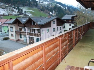 Schlichte 3-Zimmer-Wohnung mit Panorama-Balkon