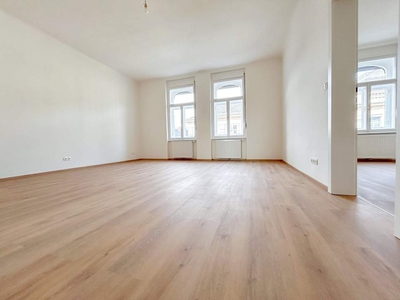 ERSTBEZUG NACH GENERALSANIERUNG 3 ½ Zimmer-Altbauwohnung im Herzen der Stadt!