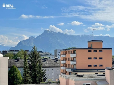 Stadt und Fernblick - Ihre leistbare 5-Zimmer-Wohnung mit Balkon zum selbst Sanieren