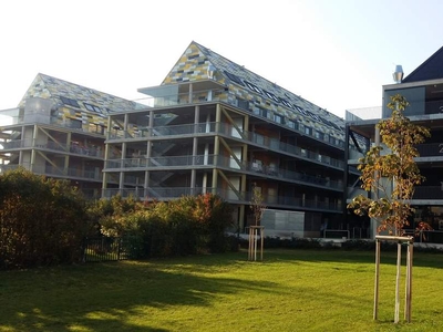 unbefristete, geräumige 4-Zimmer-Wohnung mit Balkon und Loggia