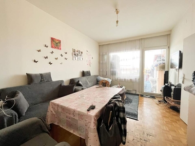 Zentrale 2 Zimmer Wohnung mit Loggia