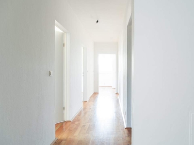 * * * VERKAUFT * * * 3-Zimmer Wohnung mit Loggia und Tiefgarage in Leonding Welserstraße