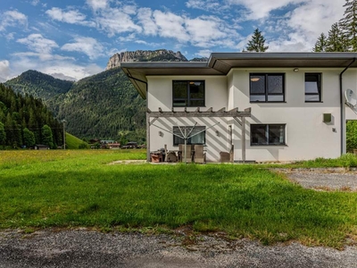 Modernes Einfamilienhaus in ruhiger, sonniger Lage mit wunderschönem Panoramablick