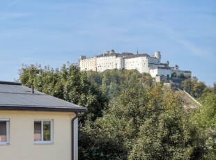 Herrnau: Großzügige 3-Zimmer-Wohnung mit Festungsblick